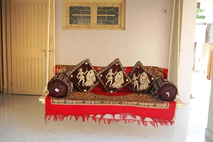 Chitrakut Bungalows ทวารกา ภายนอก รูปภาพ