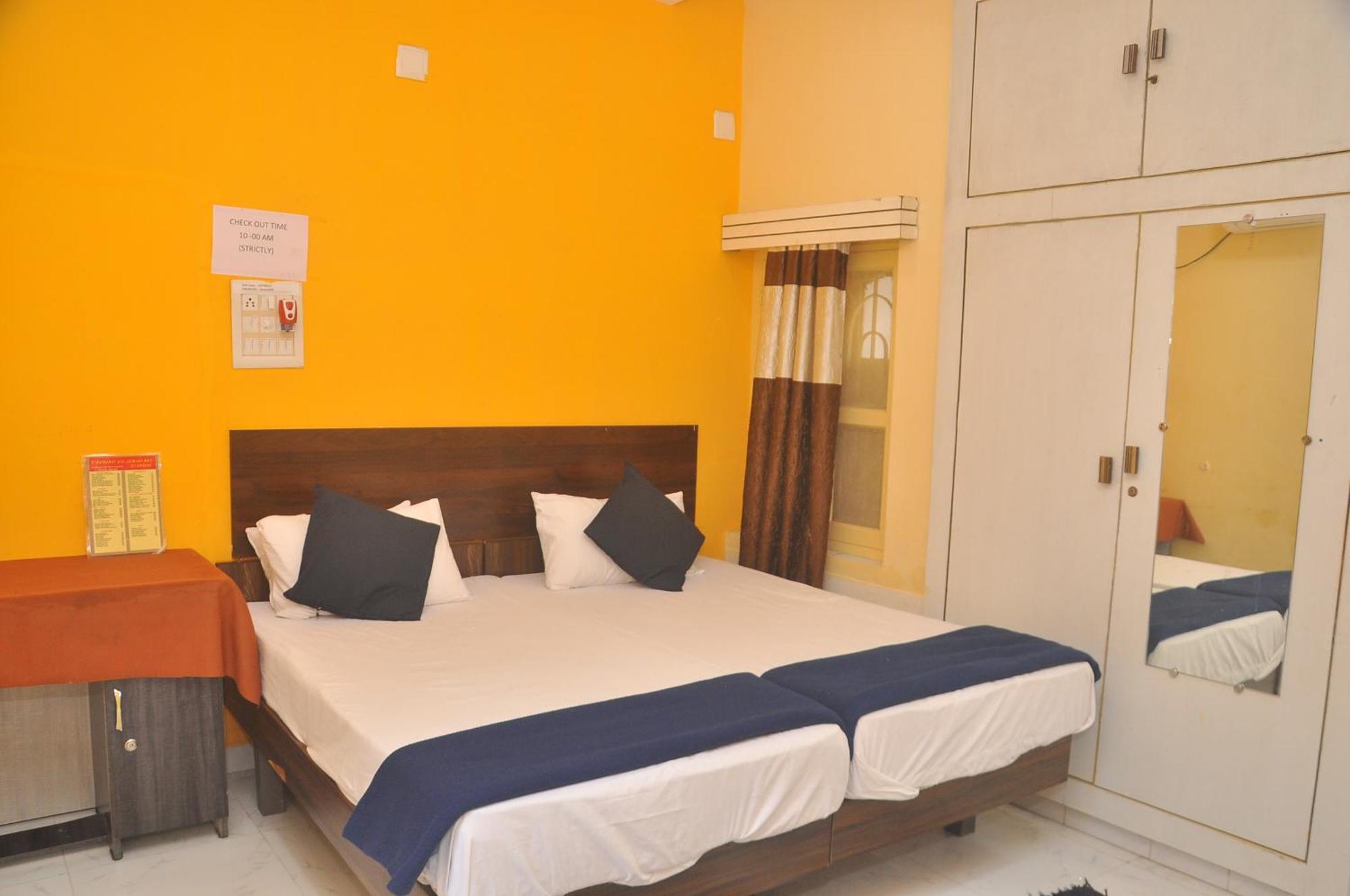 Chitrakut Bungalows ทวารกา ภายนอก รูปภาพ