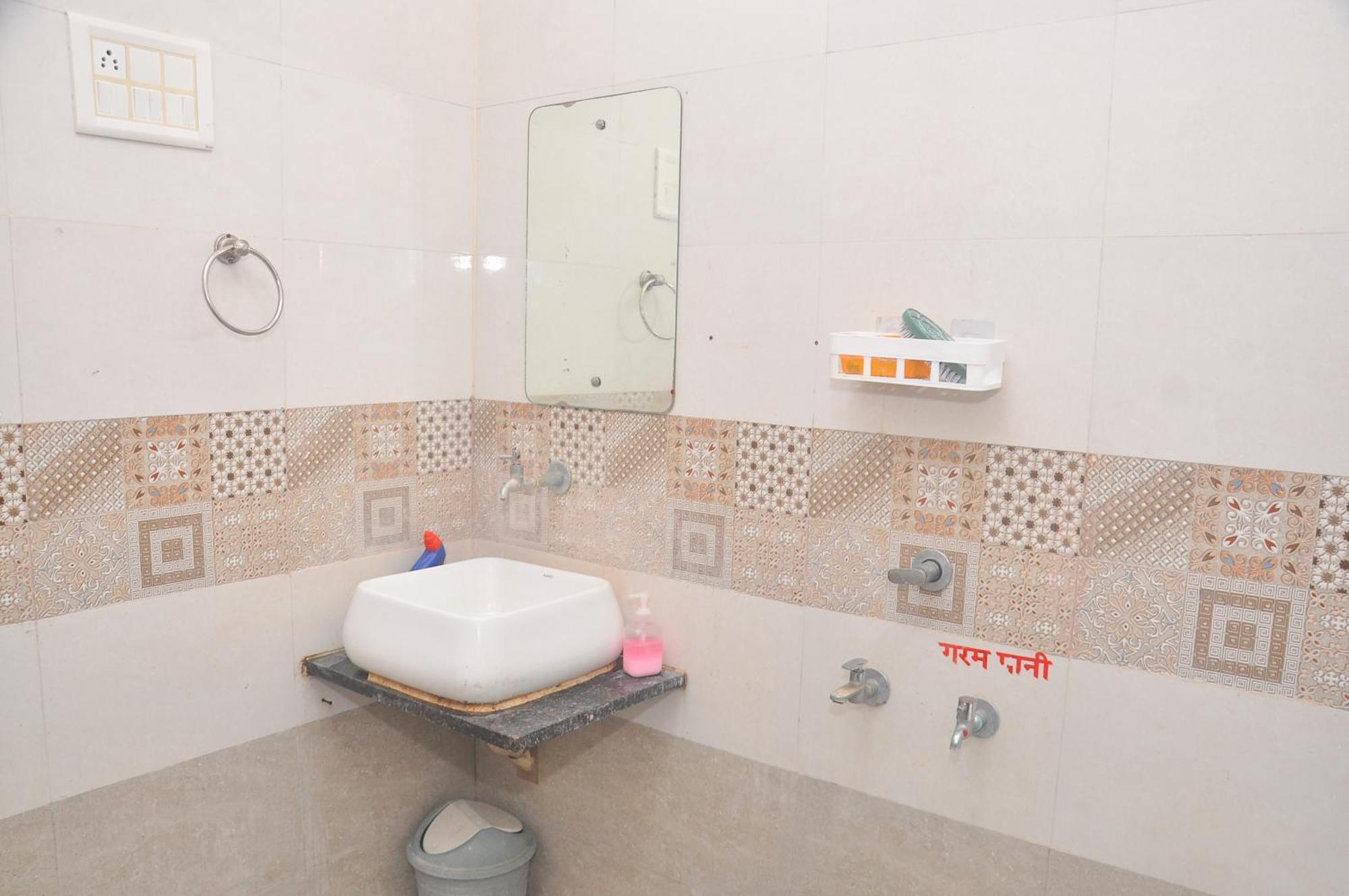 Chitrakut Bungalows ทวารกา ภายนอก รูปภาพ