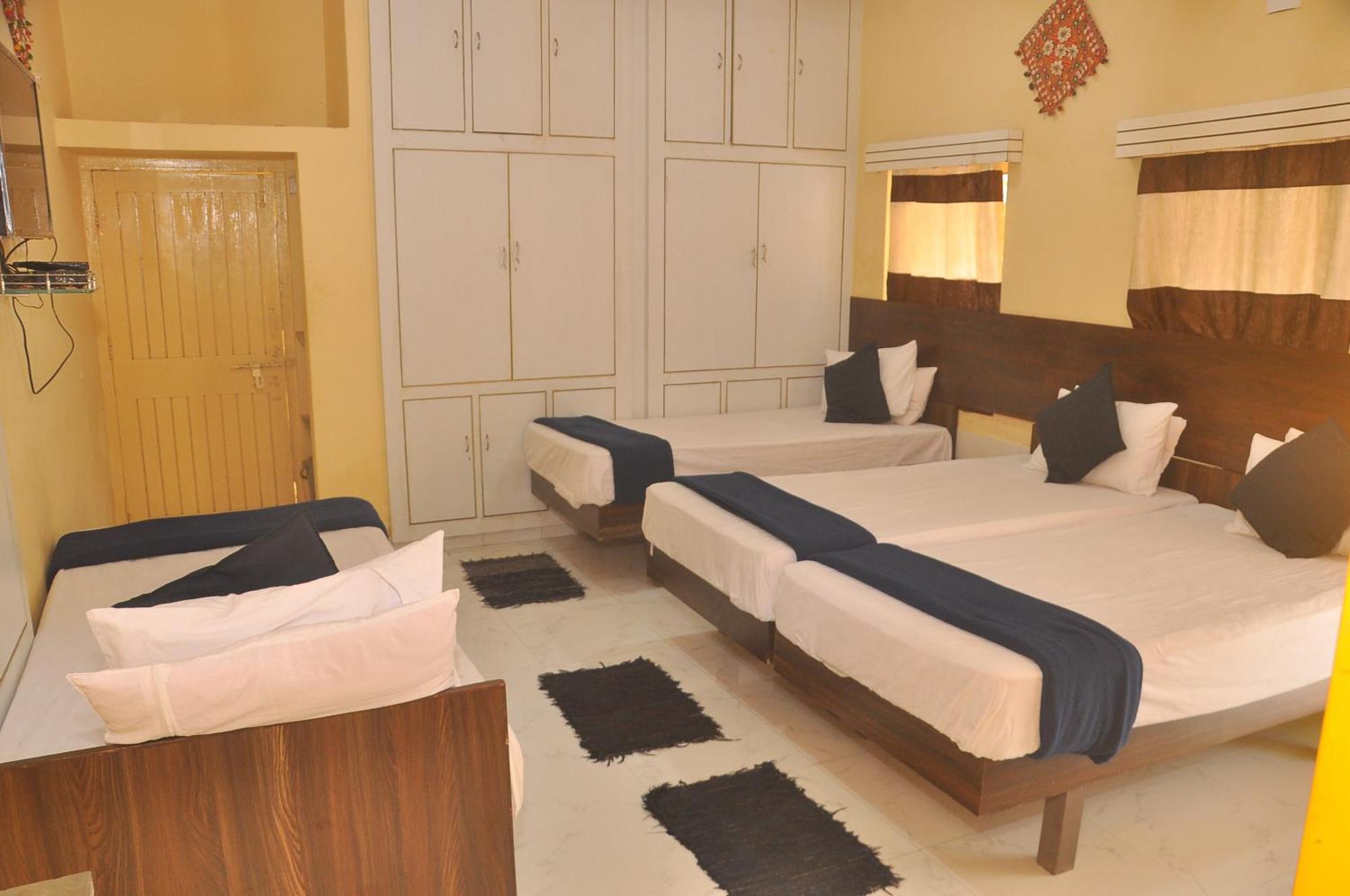 Chitrakut Bungalows ทวารกา ภายนอก รูปภาพ