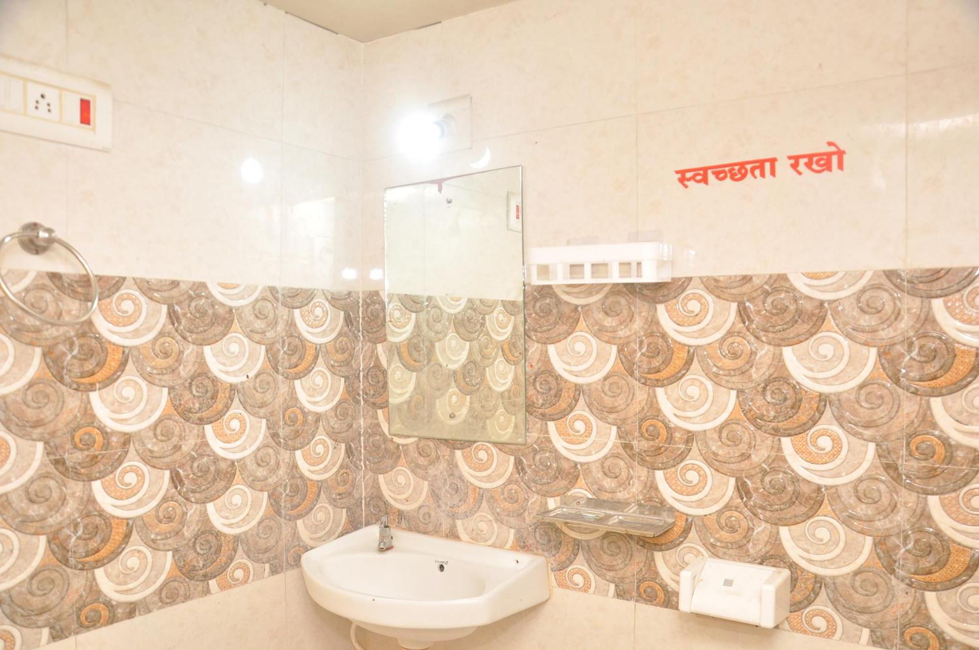 Chitrakut Bungalows ทวารกา ภายนอก รูปภาพ